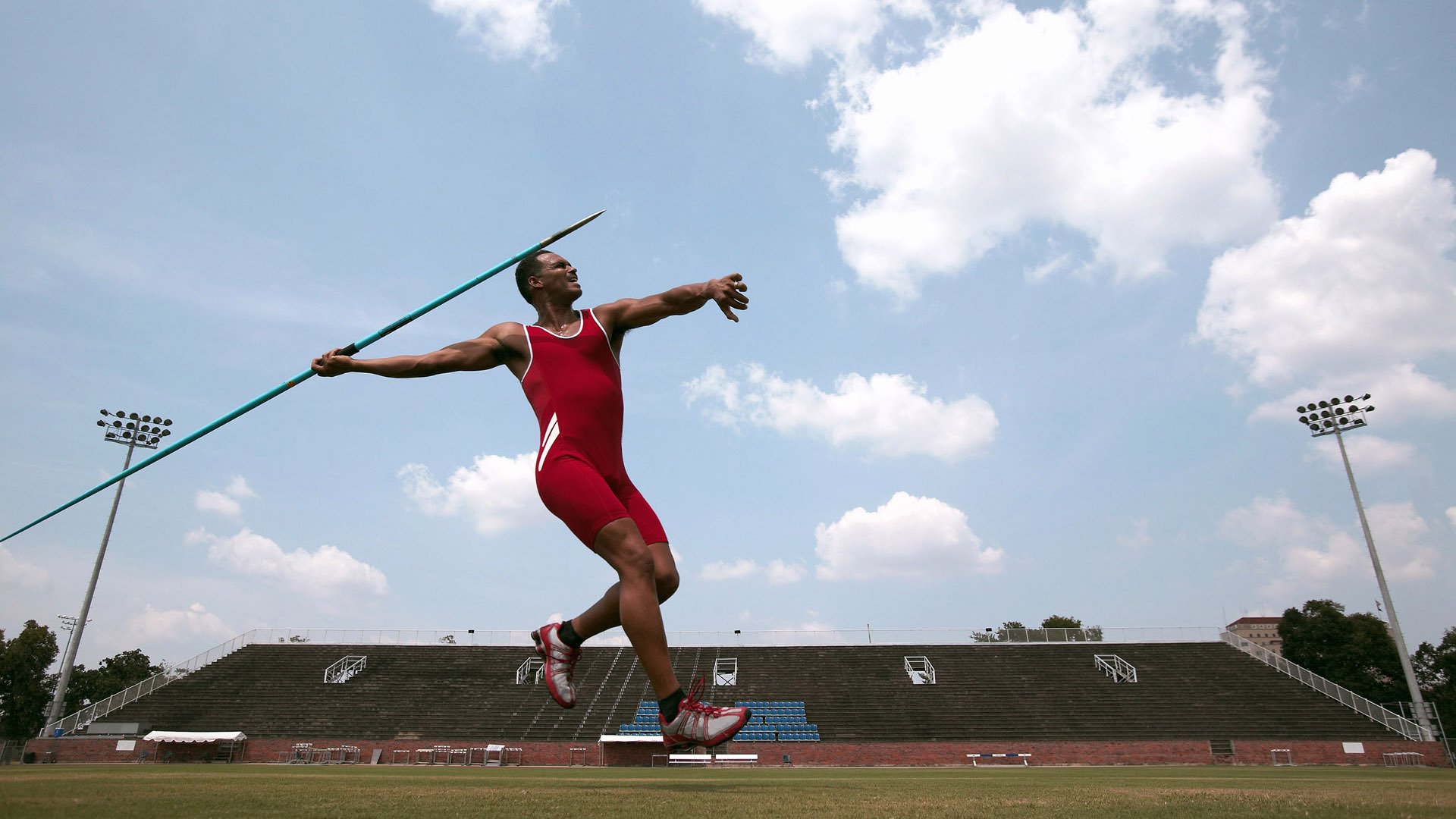开云体育在线-传统硬件巨头纷纷布局电竞，推动行业创新发展，传统电竞服务有哪些