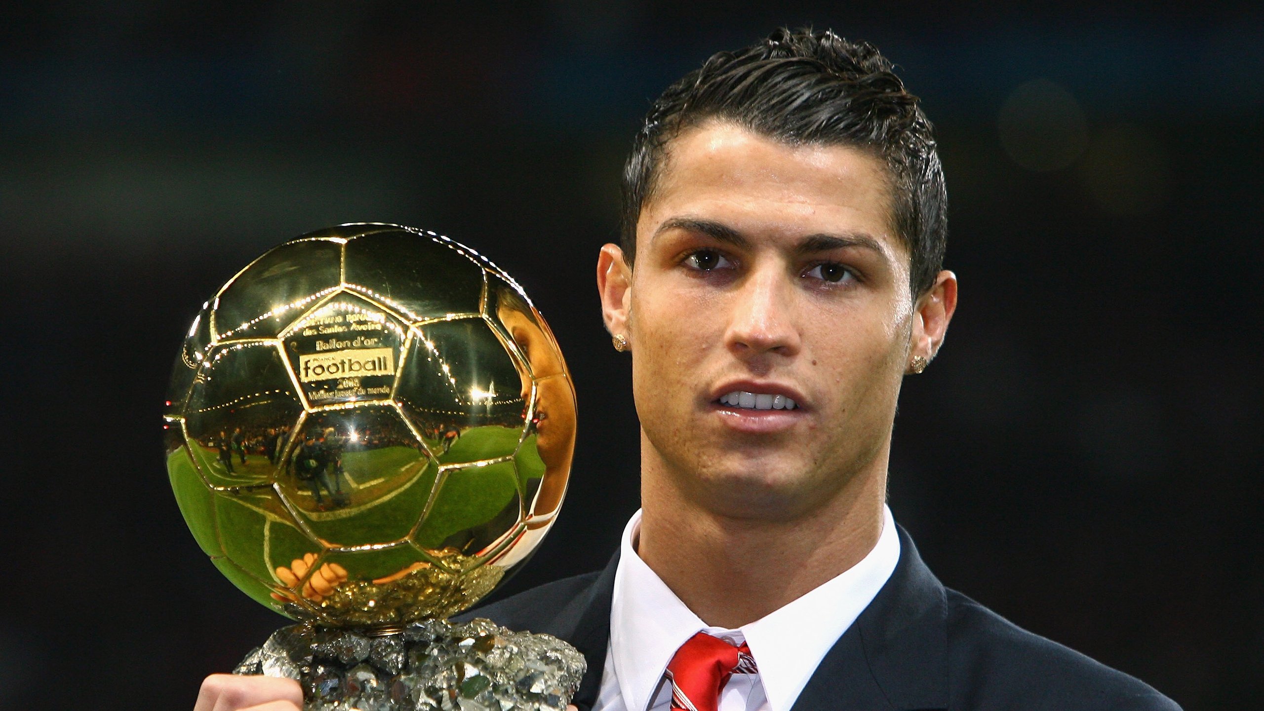 国足封闭训练营注重内部管理提升，国足长期集训